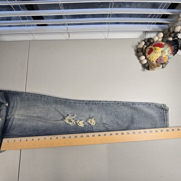 Kut from the Kloth Catherine Boyfriend  Distressed Size 2 ( 30 X 28.5 ) - Picture 8 of 16